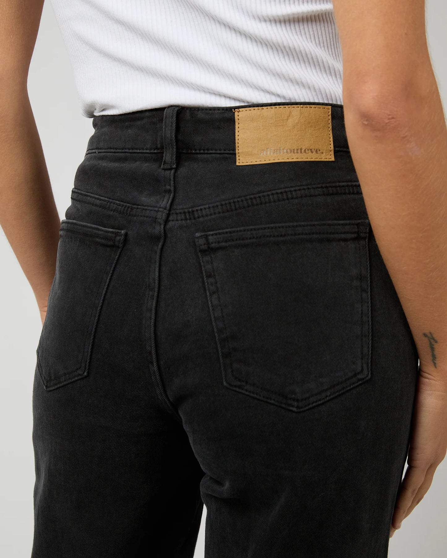 Jacqui Wide Leg Jean - Washed Black