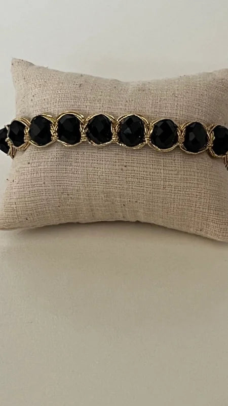 Black Garnet Gold Thread Bracelet
