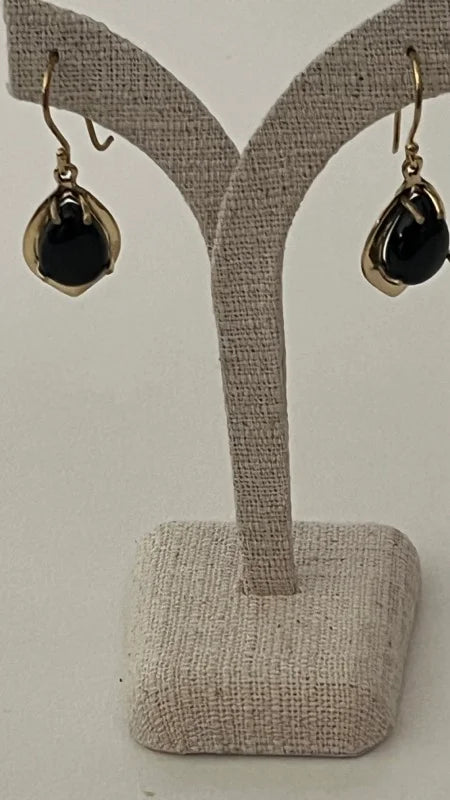 Himalayan Petal Gem Earrings - Black Onyx