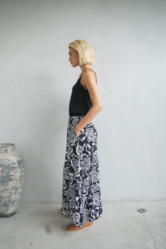 Akila Skirt - Large Flower