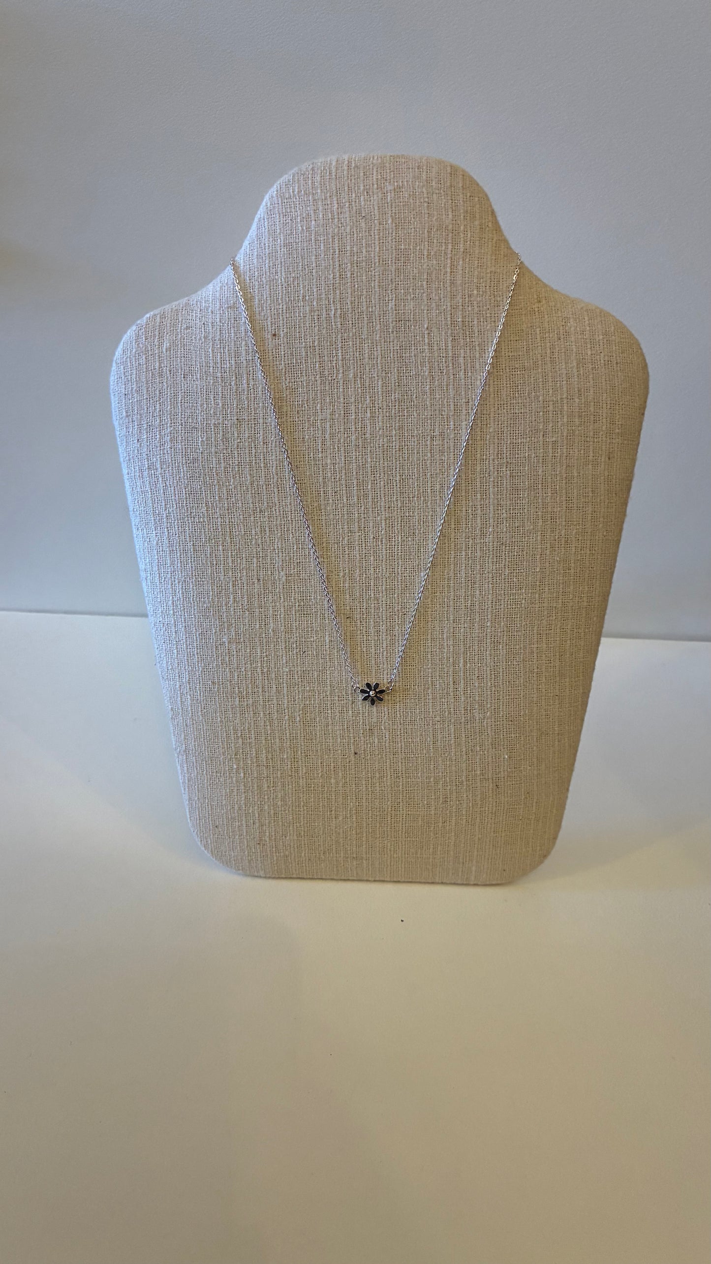 Daisy Necklace - Silver