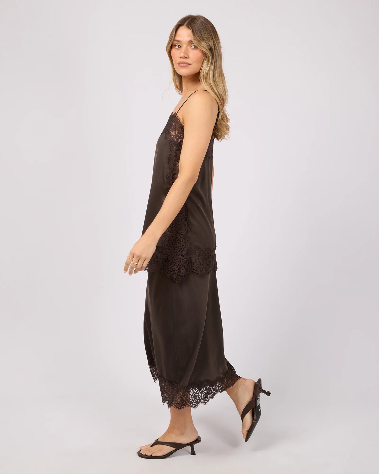 Hava Lace Skirt - Coffee