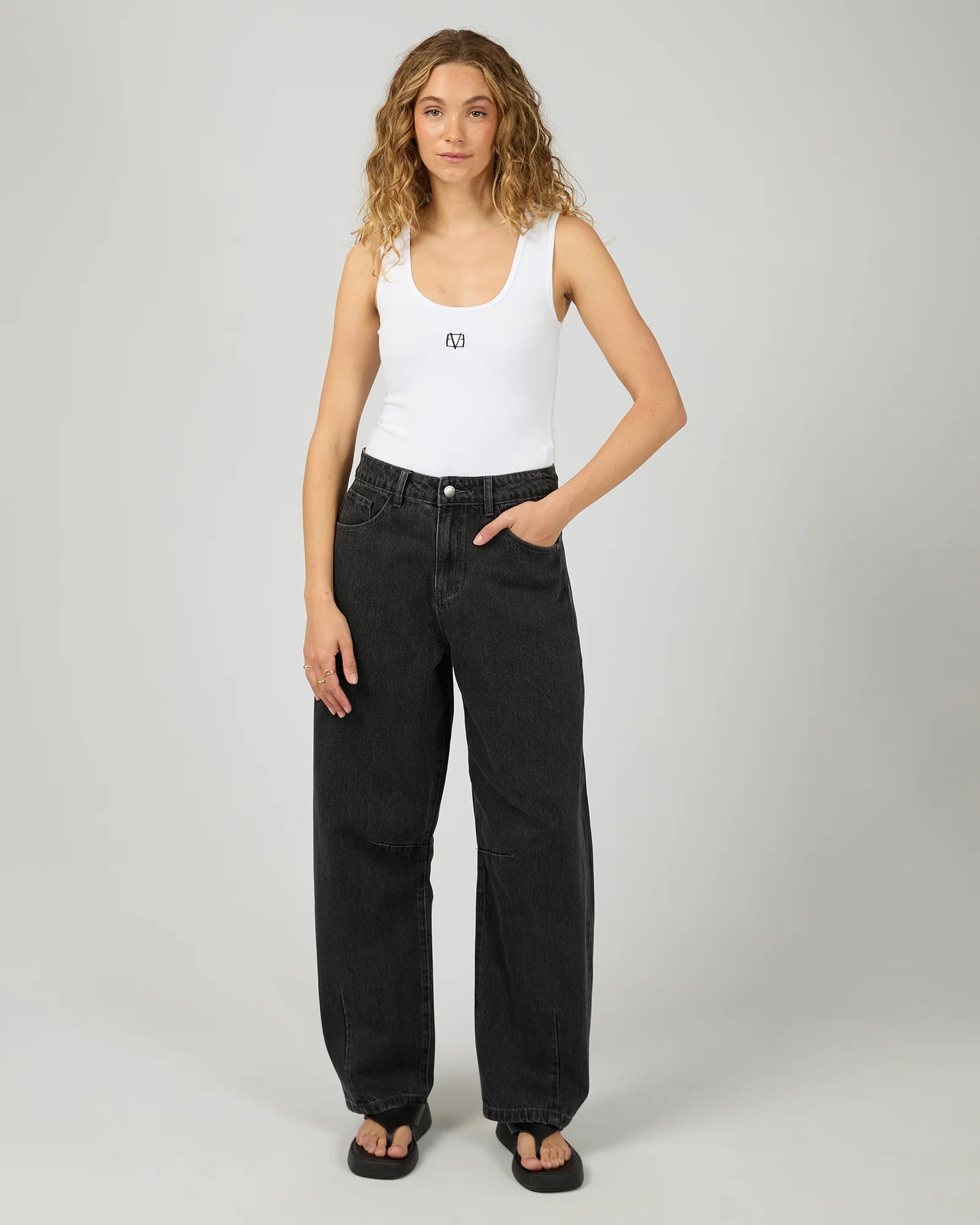 Hallie Barrel Jeans - Coal
