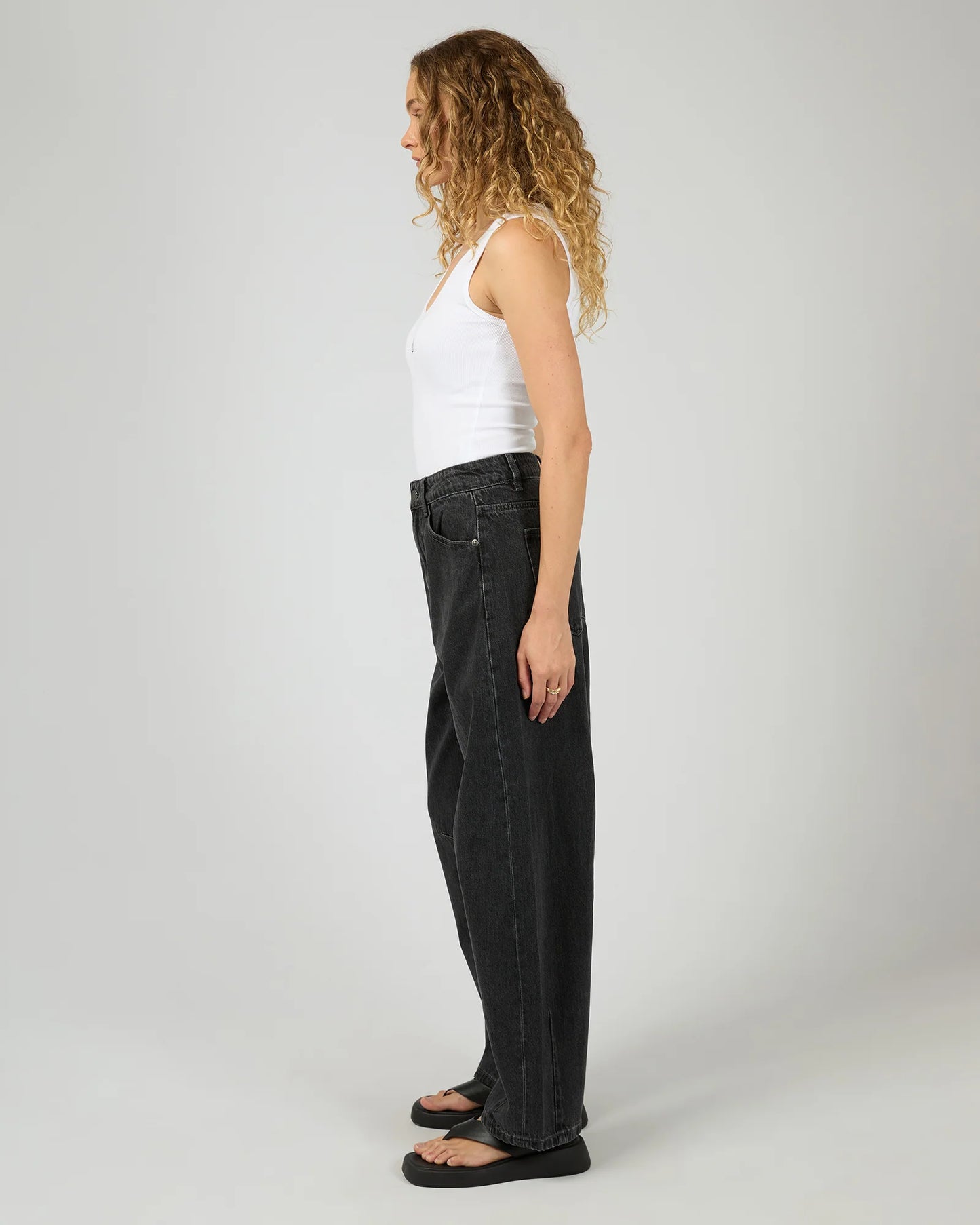 Hallie Barrel Jeans - Coal