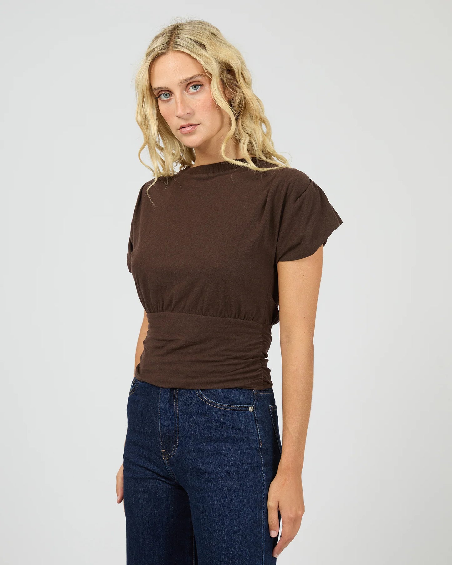 Halle Tee - Brown