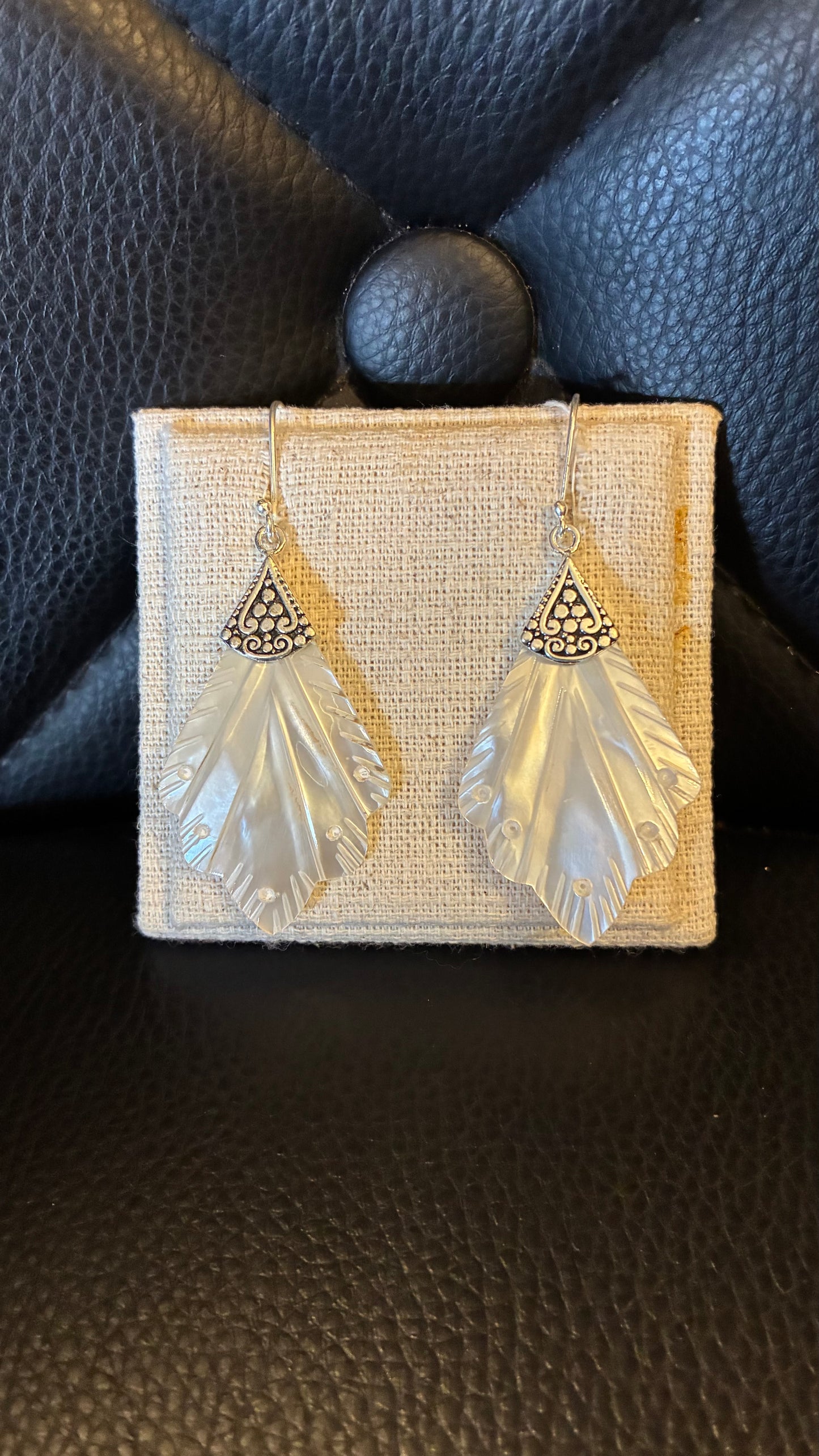 Art Deco Leaf Shell Earrings - Silver
