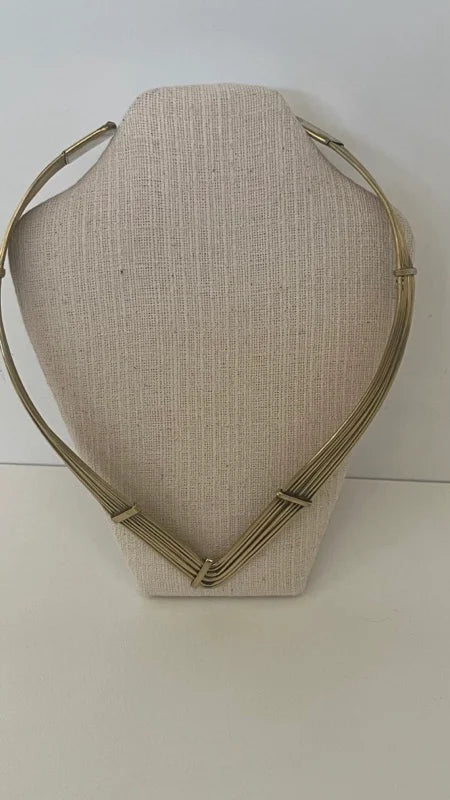 Himalayan V Choker