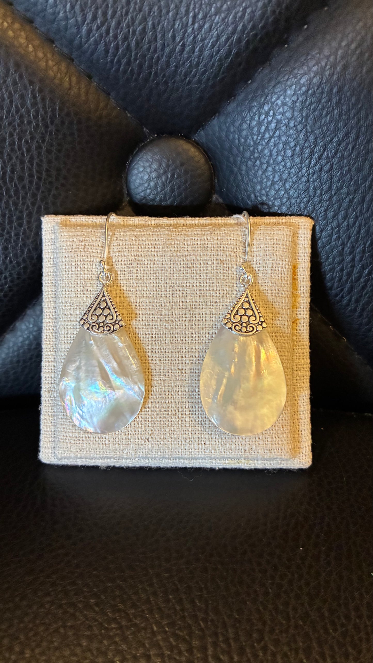 Art Deco Oval Shell Earrings - Silver