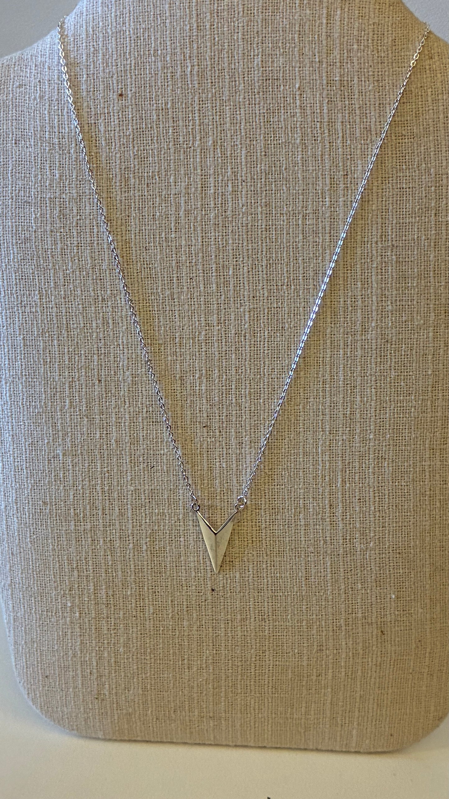 Arrowhead Necklace - Silver