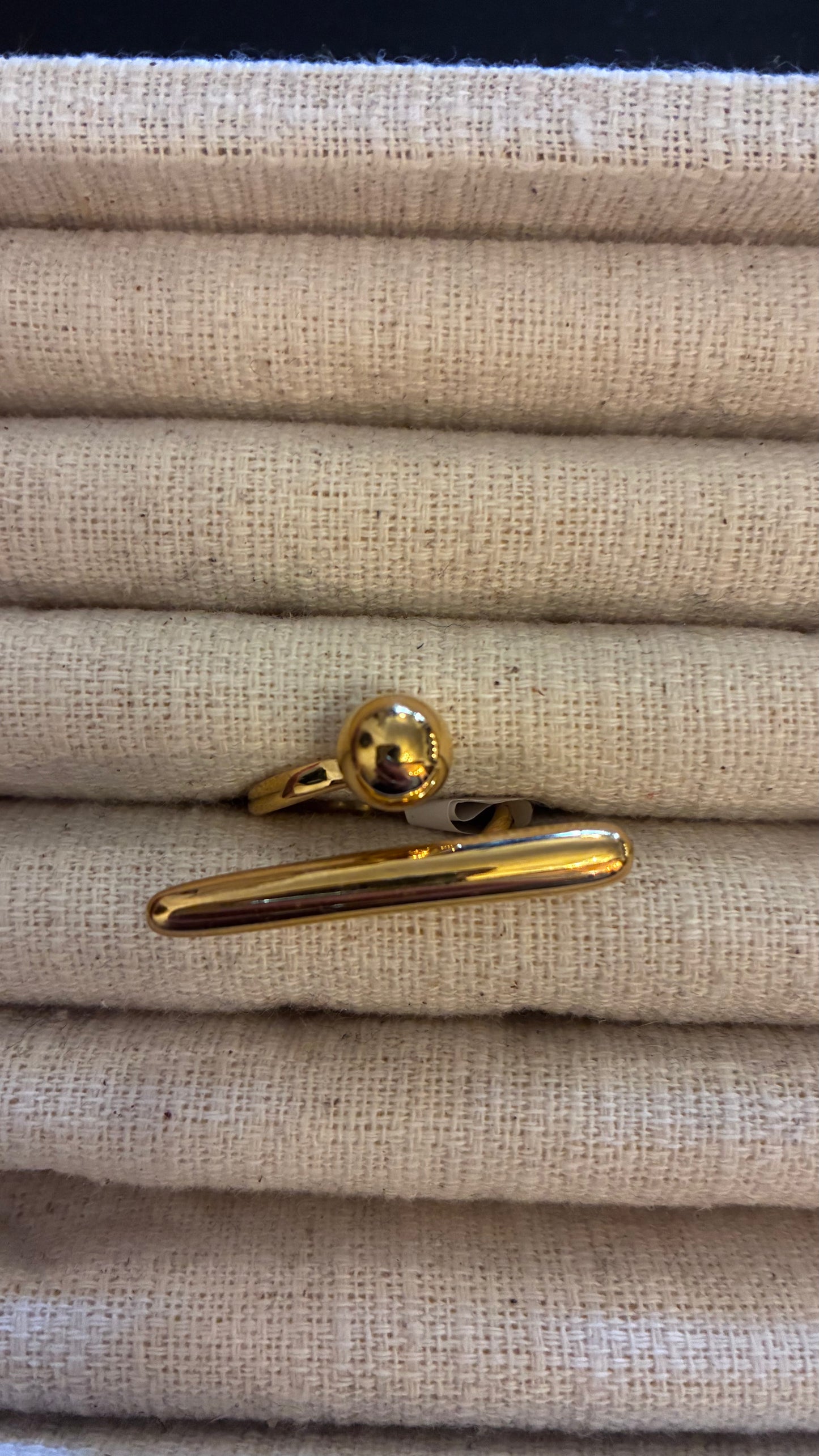Ball & Bar Gold Ring