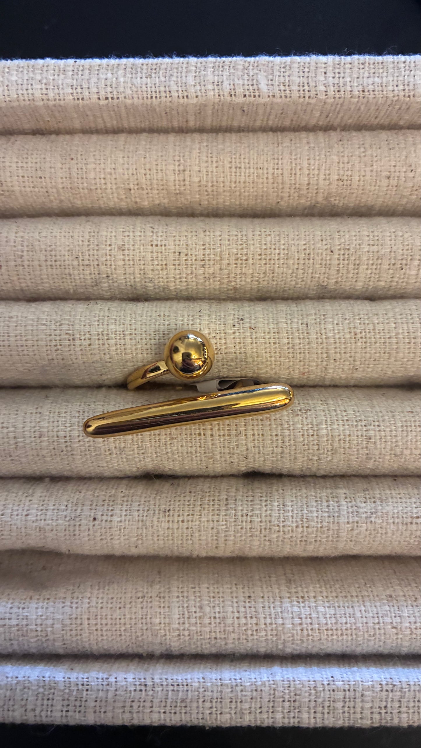 Ball & Bar Gold Ring