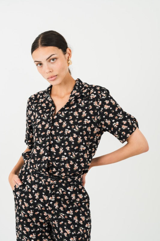 Alina Shirt - Flowers on Apricot