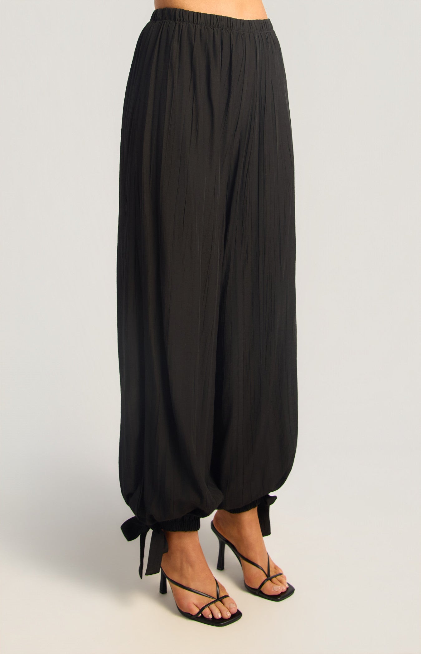 Textured Balloon Hem Pants with Side Tie Detail - Black